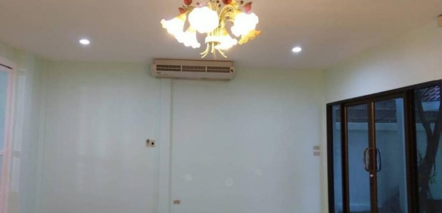 Rent Detached house at Sukhumvit49 BTS Thonglor Prompong 3beds