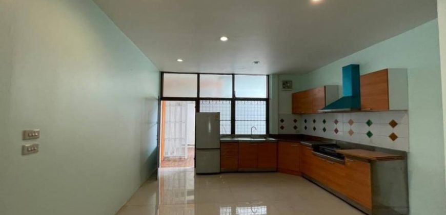 Rent Detached house at Sukhumvit49 BTS Thonglor Prompong 3beds