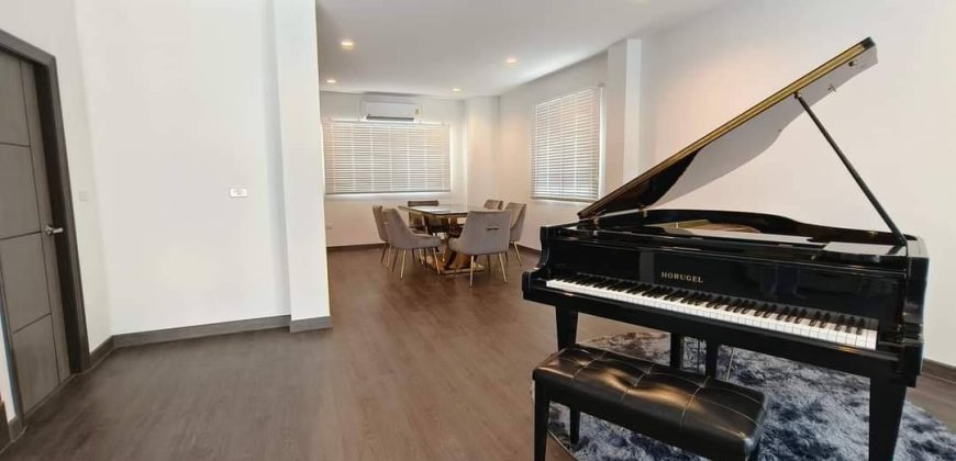 Rent/Sell Detached house at Sukhumvit65 Ekamai 4beds New House Luxury designed Fully Furnished