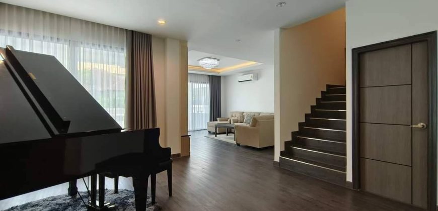 Rent/Sell Detached house at Sukhumvit65 Ekamai 4beds New House Luxury designed Fully Furnished