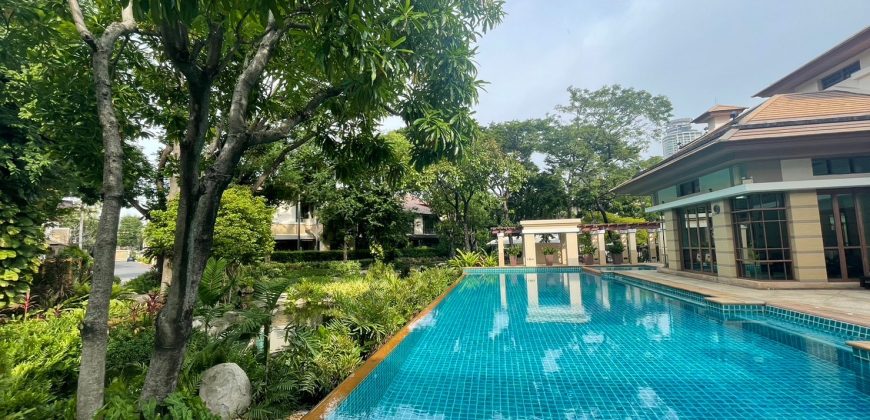 Luxury house for Sale at Sukhumvit with private pool 560sqm 5beds modern design