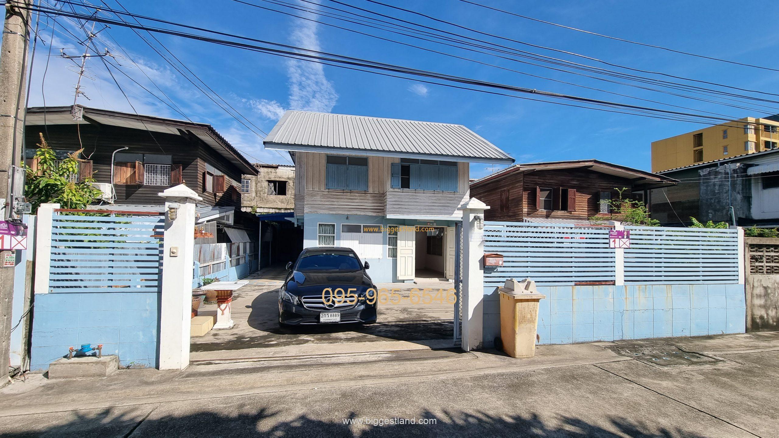 House for Rent at Sukhumvit50 BTS Onnut 195sqm 4beds House for Rent at Sukhumvit50 BTS Onnut 195sqm 4beds