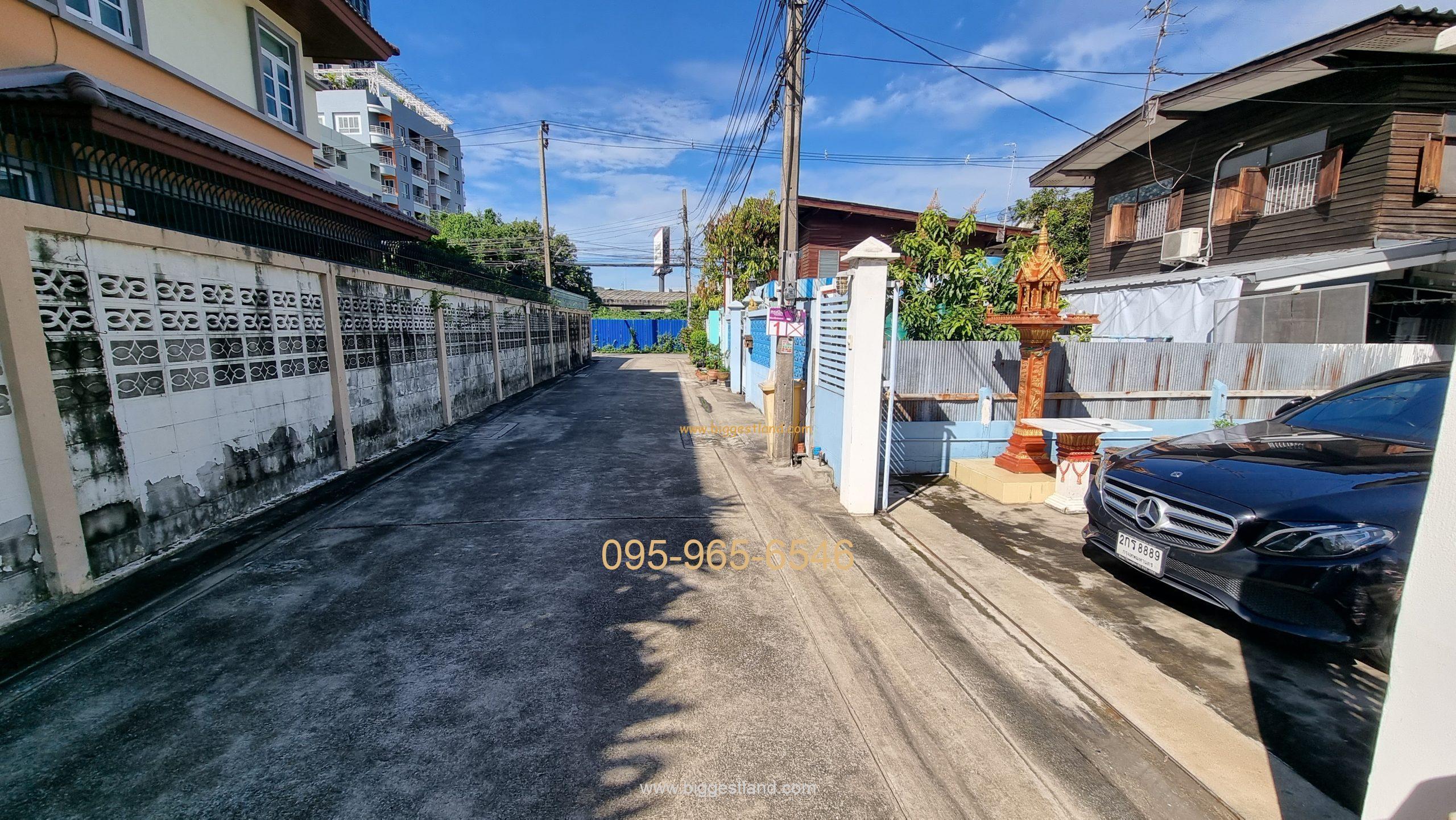 House for Rent at Sukhumvit50 BTS Onnut 195sqm 4beds House for Rent at Sukhumvit50 BTS Onnut 195sqm 4beds