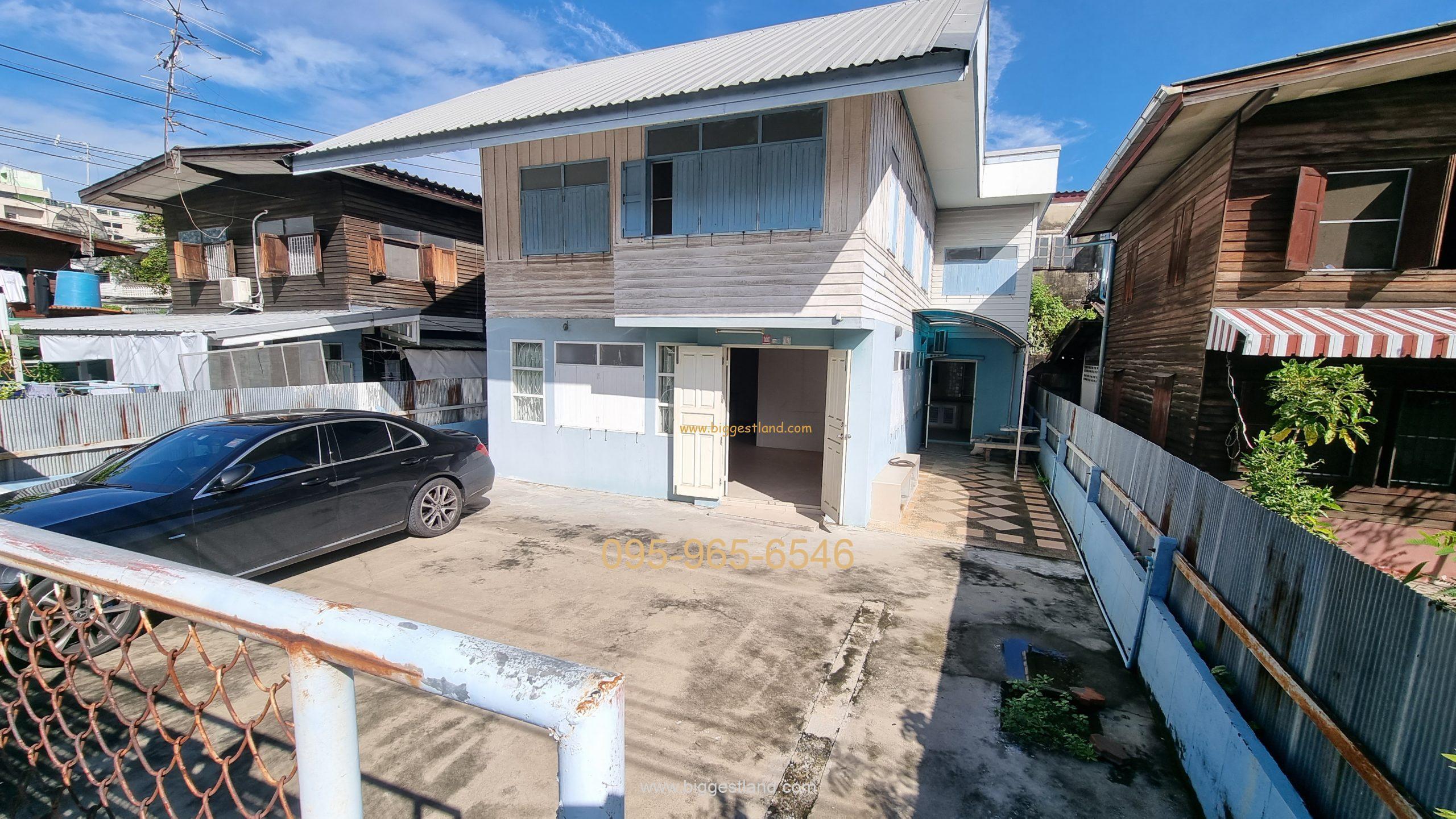 House for Rent at Sukhumvit50 BTS Onnut 195sqm 4beds House for Rent at Sukhumvit50 BTS Onnut 195sqm 4beds