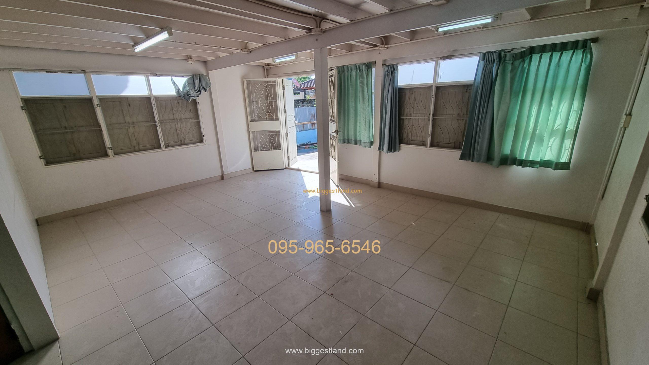 House for Rent at Sukhumvit50 BTS Onnut 195sqm 4beds House for Rent at Sukhumvit50 BTS Onnut 195sqm 4beds