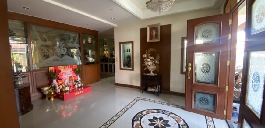 Luxury House for Sell at Grand Royal Nisachol Sathorn 116sqwa 4beds