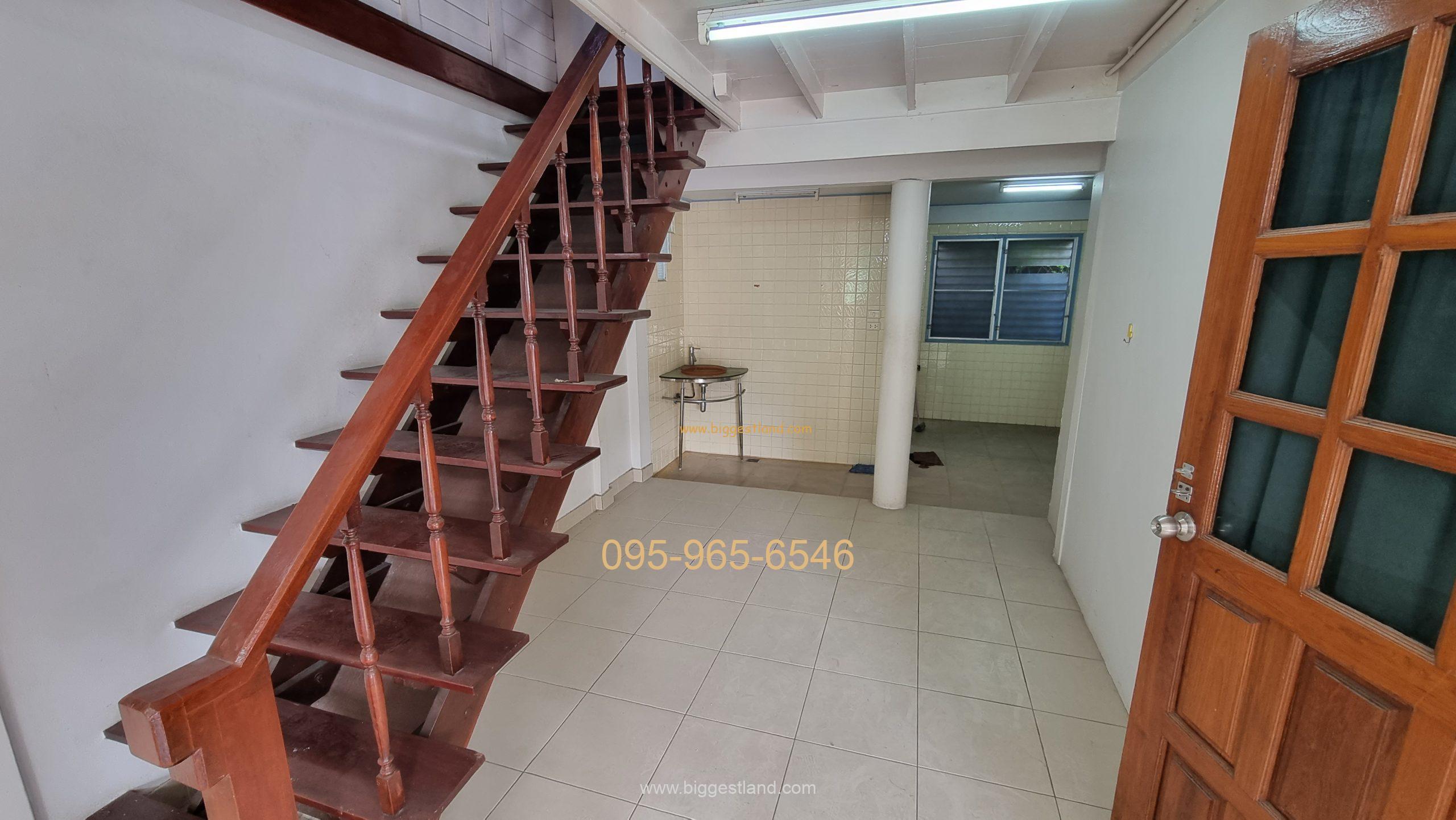 House for Rent at Sukhumvit50 BTS Onnut 195sqm 4beds House for Rent at Sukhumvit50 BTS Onnut 195sqm 4beds
