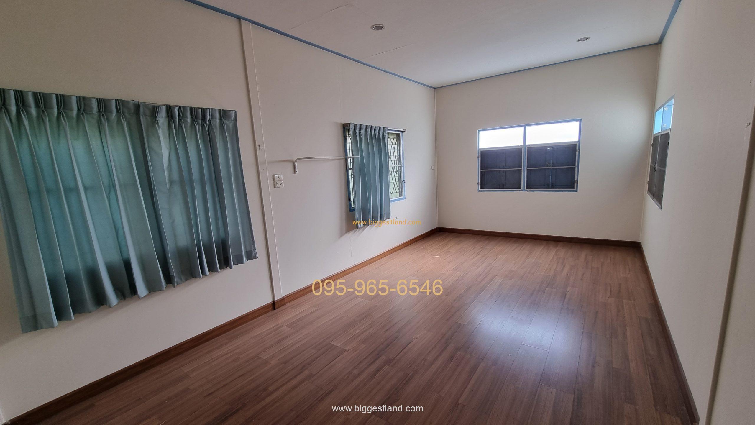 House for Rent at Sukhumvit50 BTS Onnut 195sqm 4beds House for Rent at Sukhumvit50 BTS Onnut 195sqm 4beds
