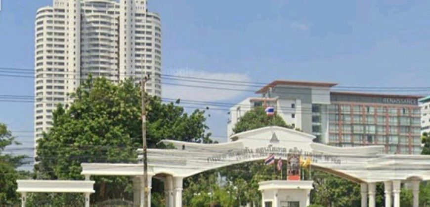 Sell Condo at Pattaya adjacent to the beach 110sqm with sea view