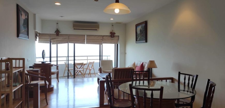 Sell Condo at Pattaya adjacent to the beach 110sqm with sea view